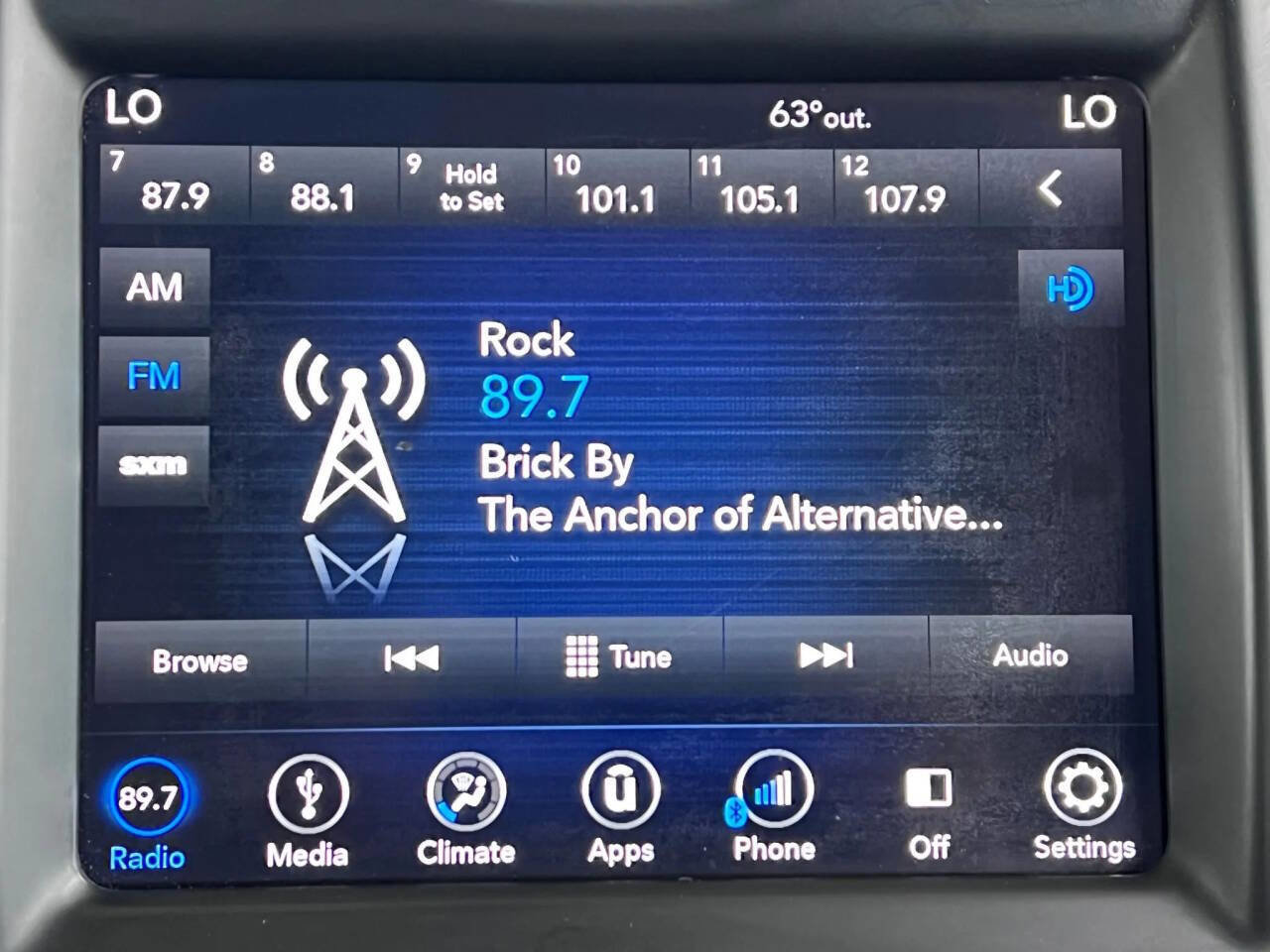 Used 2019 Chrysler 300 Touring w/ Sport Appearance Package image 30