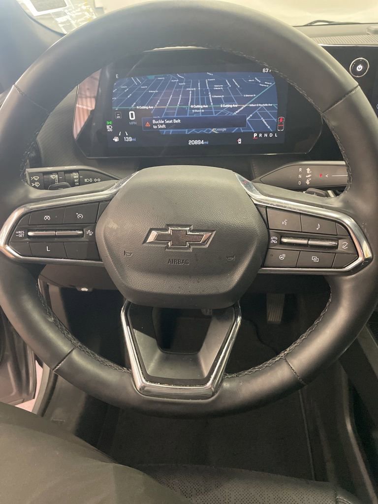 Used 2025 Chevrolet Equinox LT w/ Convenience Package II image 10