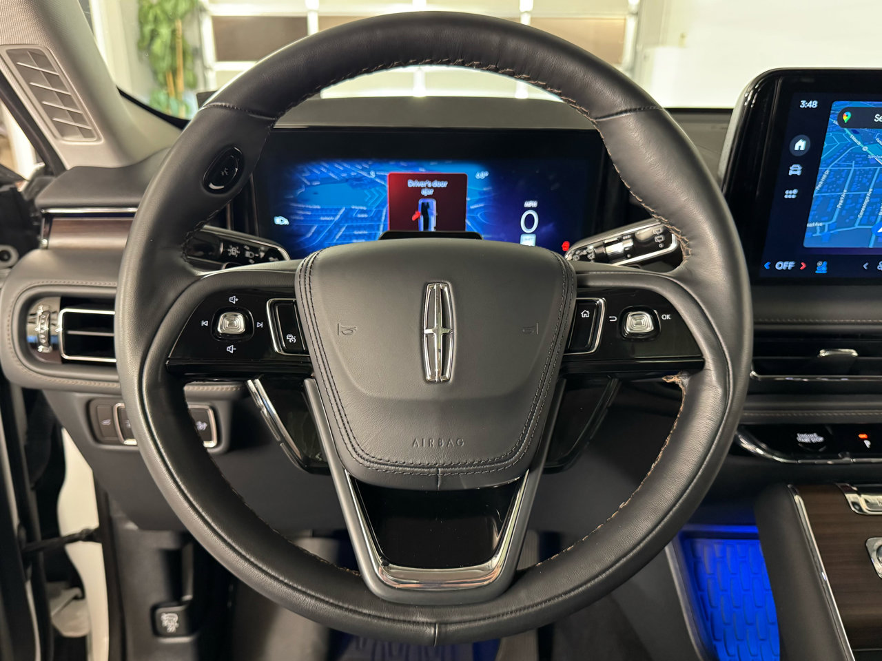 Used 2025 Lincoln Aviator Reserve w/ Equipment Group 201A image 19