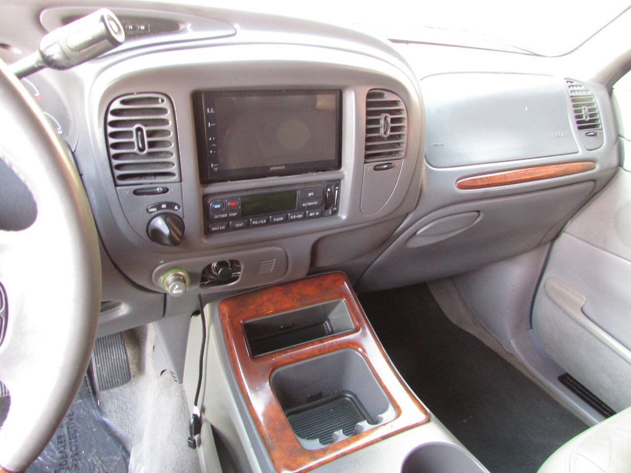 Used 2000 Lincoln Navigator 4WD image 25