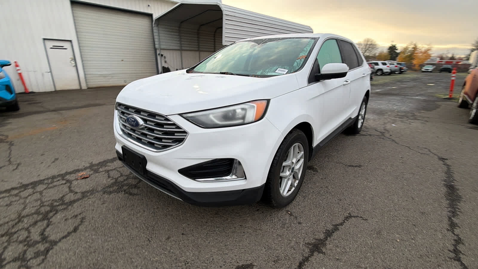 Used 2022 Ford Edge SEL image 2