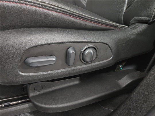 Certified 2023 Chevrolet Traverse RS image 32