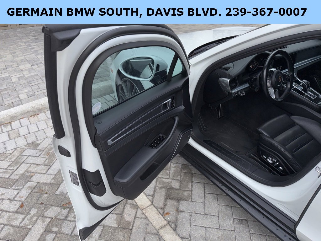 Used 2019 Porsche Panamera GTS image 9