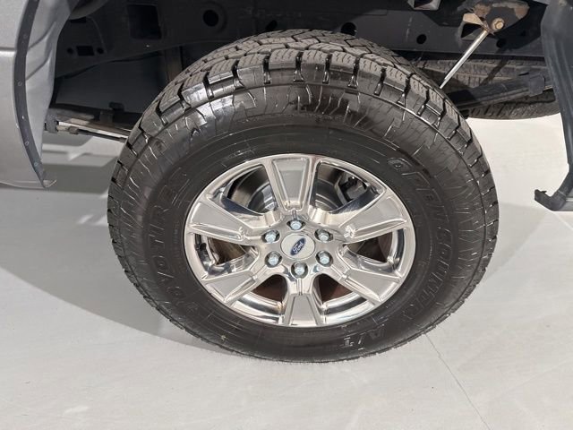 Used 2015 Ford F150 XLT w/ Equipment Group 301A Mid AWD/4WD image 8