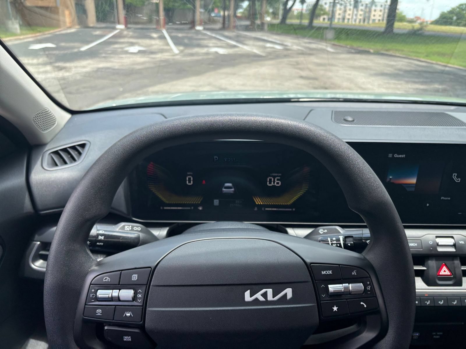 Used 2025 Kia K4 FWD image 29