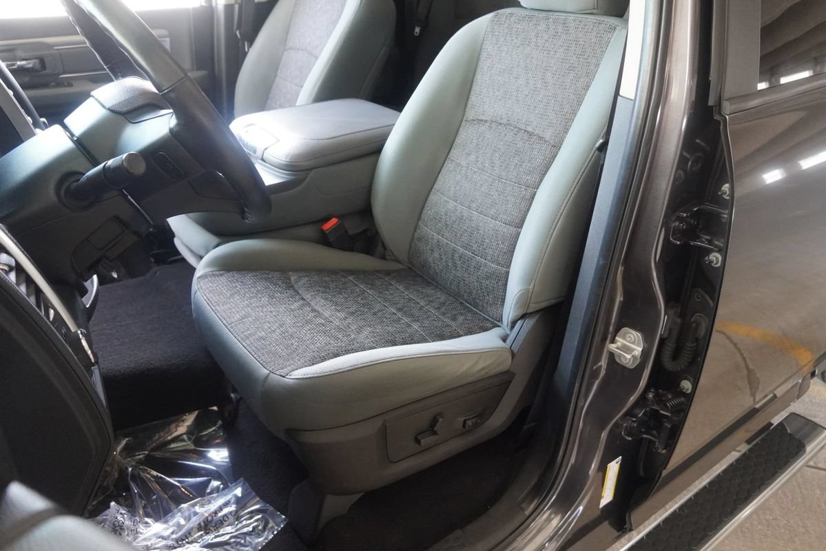 Used 2017 RAM 1500 Big Horn AWD/4WD image 5