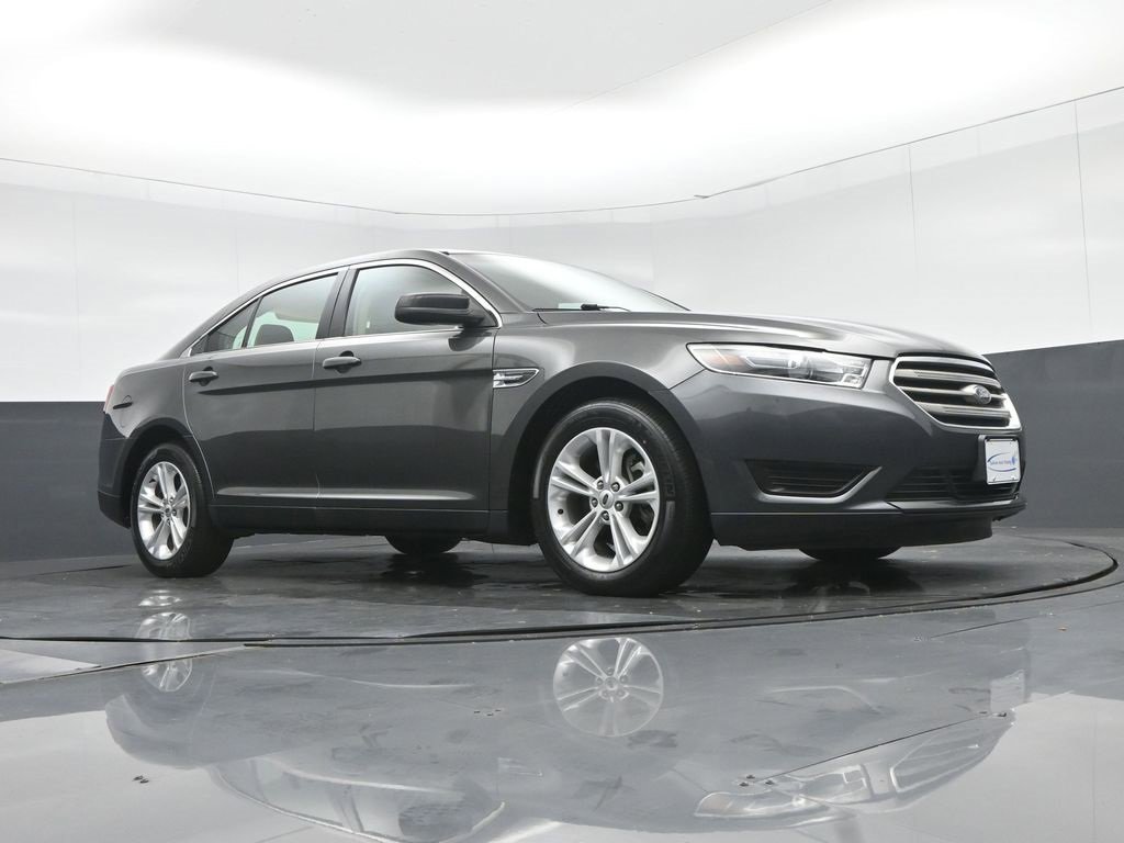Used 2018 Ford Taurus SE image 47