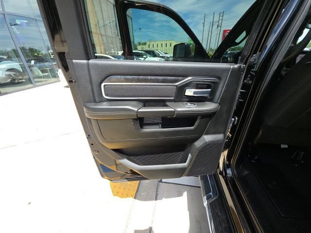 Used 2024 RAM 2500 Big Horn w/ Safety Group AWD/4WD image 24
