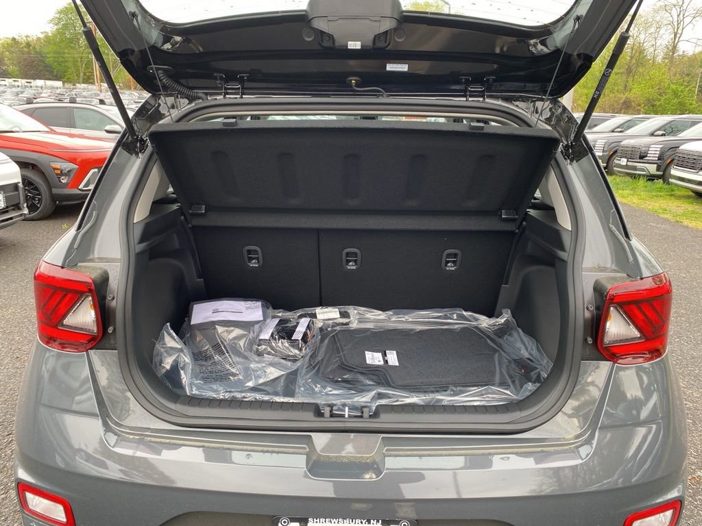 New 2026 Hyundai Venue SEL FWD image 14
