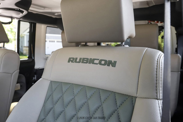 Used 2010 Jeep Wrangler Unlimited Rubicon w/ Dual Top Group AWD/4WD image 68