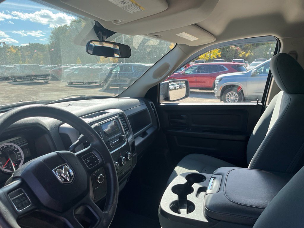 Used 2018 RAM 1500 ST w/ SXT Appearance Group AWD/4WD image 18