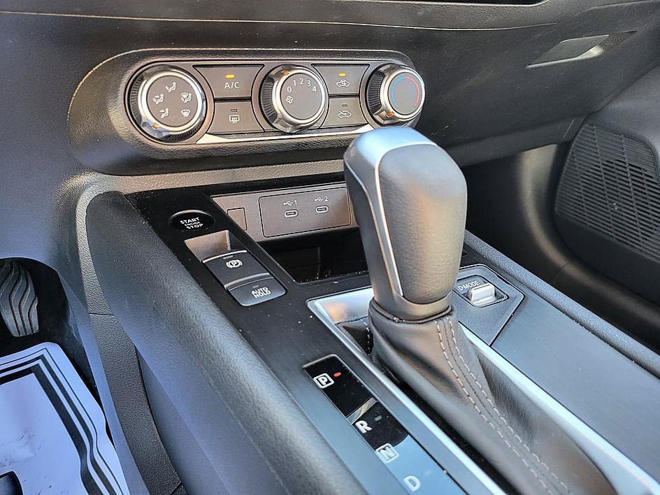 Certified 2025 Nissan Kicks SV w/ Charging Package FWD image 26