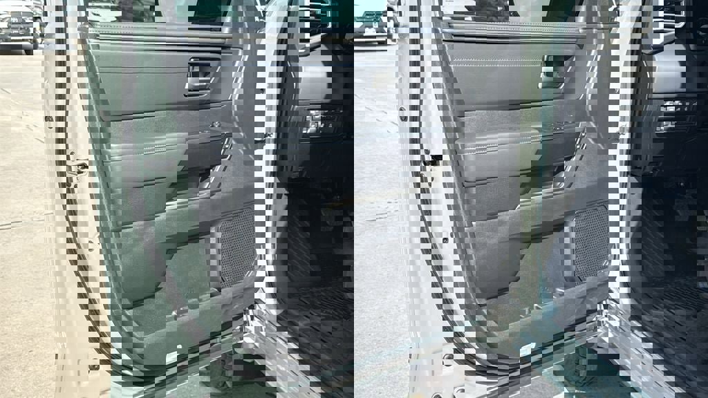 New 2026 Toyota Tundra Platinum image 10