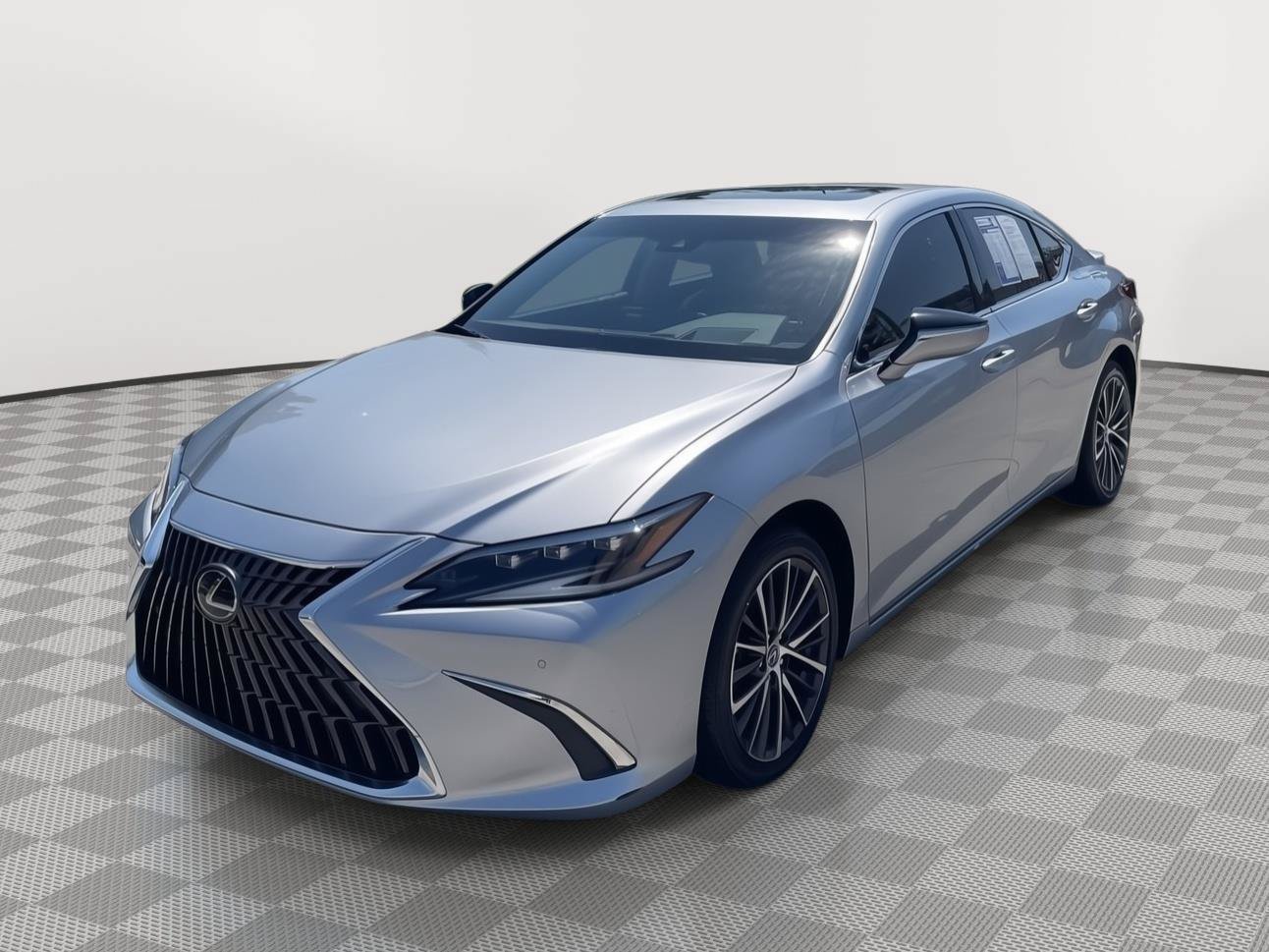 Used 2025 Lexus ES 300h w/ Premium Package FWD image 10