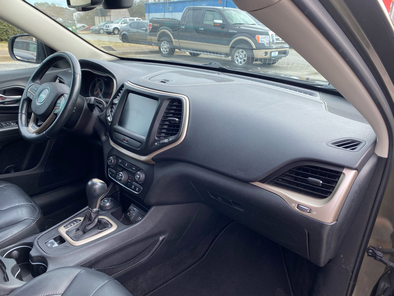 Used 2015 Jeep Cherokee Limited image 10