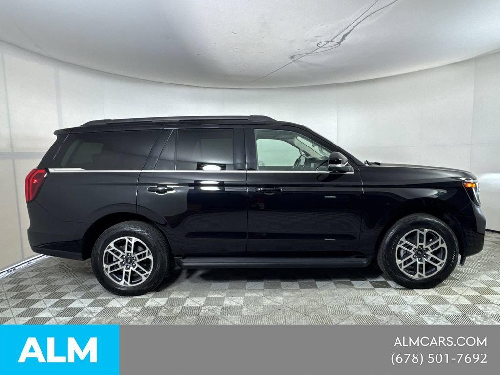 Used 2025 Ford Expedition Active AWD/4WD image 4