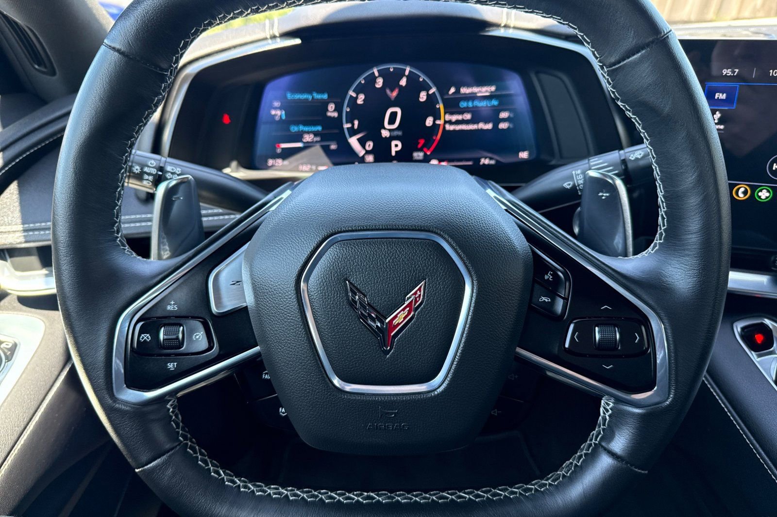 Used 2020 Chevrolet Corvette Stingray Coupe w/ Chrome Exterior Badge Package RWD image 22