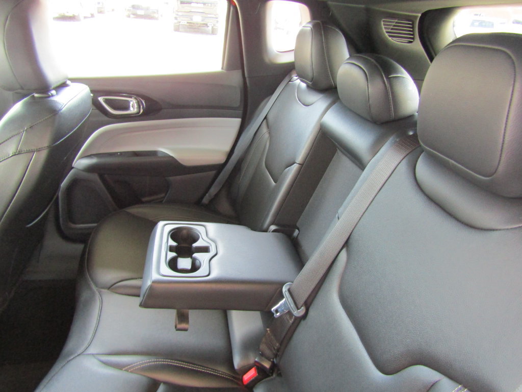 Used 2025 Jeep Compass Limited AWD/4WD image 31