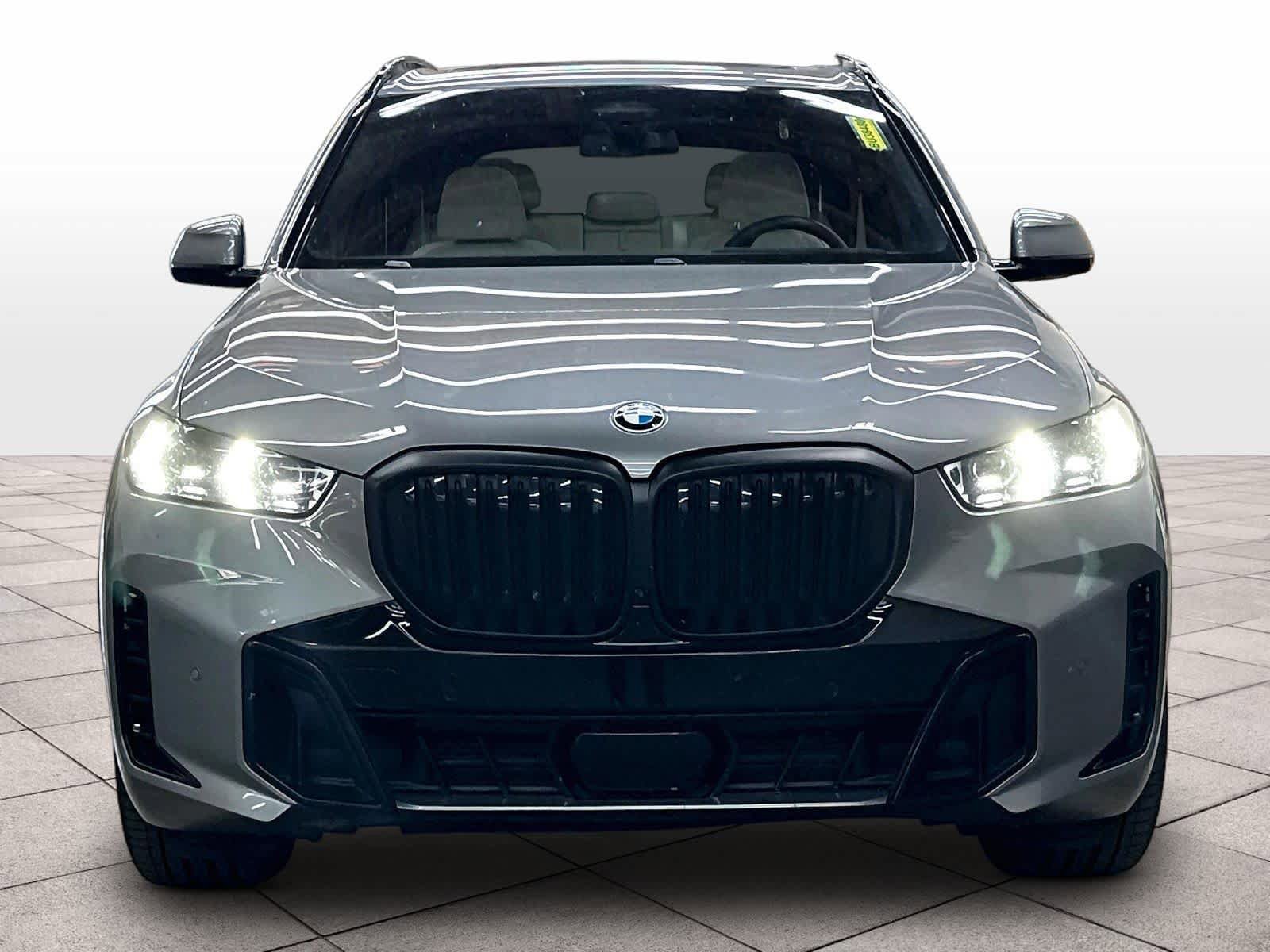 Certified 2025 BMW X5 xDrive40i w/ Executive Package AWD/4WD image 3