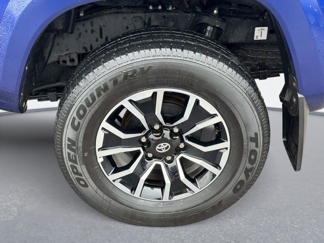 Used 2023 Toyota Tacoma TRD Sport w/ Advanced Technology Package AWD/4WD image 10