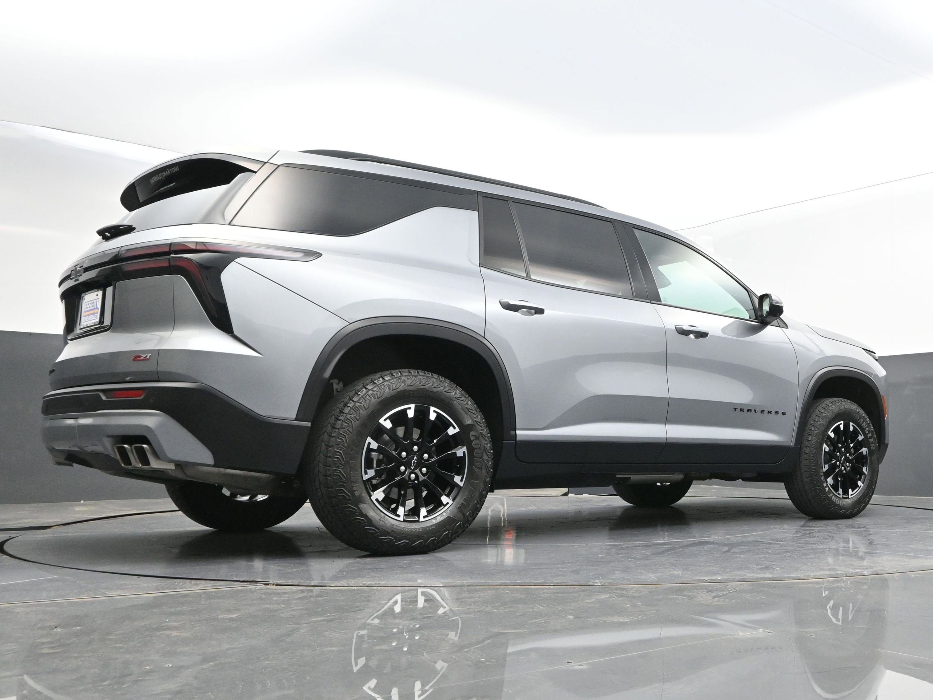 Certified 2024 Chevrolet Traverse Z71 AWD/4WD image 47