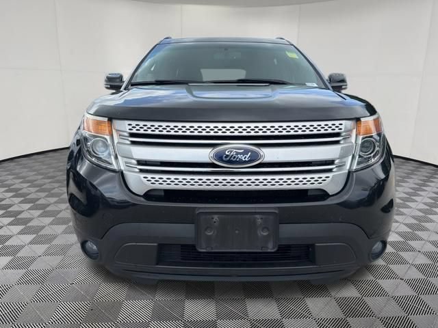 Used 2014 Ford Explorer XLT w/ Equipment Group 202A AWD/4WD image 14