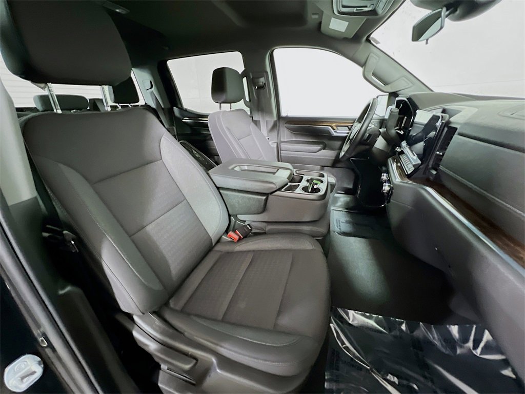 Used 2024 GMC Sierra 1500 Elevation w/ LPO, Elevation Black Package image 24