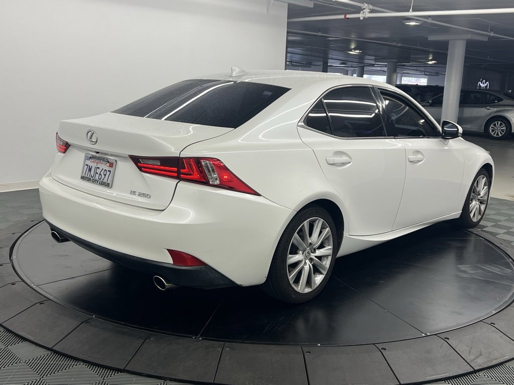 Used 2015 Lexus IS 250 image 4