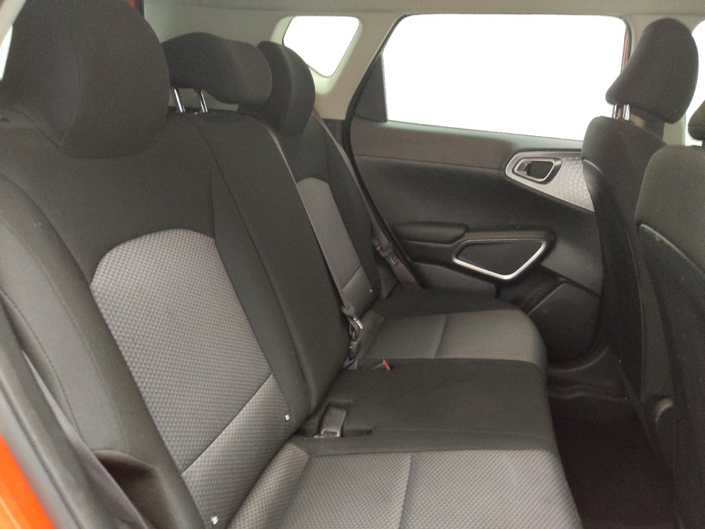 Used 2022 Kia Soul LX FWD image 19