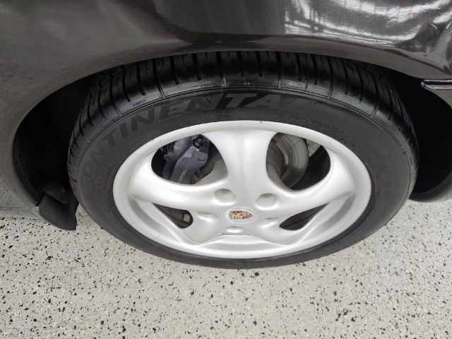 Used 2000 Porsche Boxster image 38