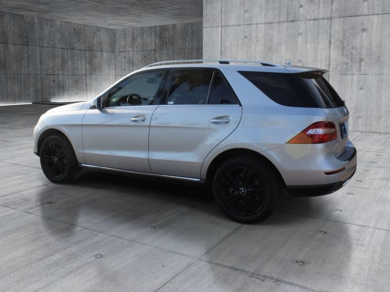 Used 2015 Mercedes-Benz ML 350 2WD image 3