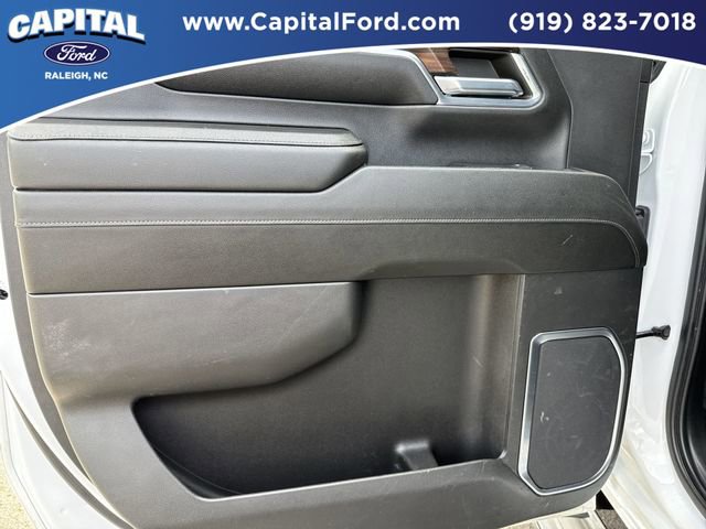 Used 2024 GMC Sierra 2500 SLT w/ SLT Premium Package image 17