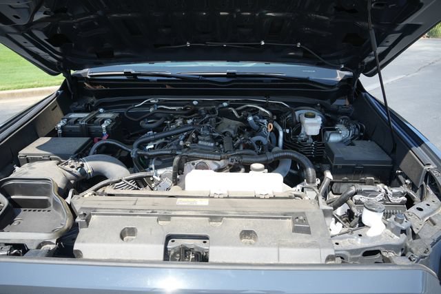 Used 2024 Toyota Tacoma SR5 AWD/4WD image 12