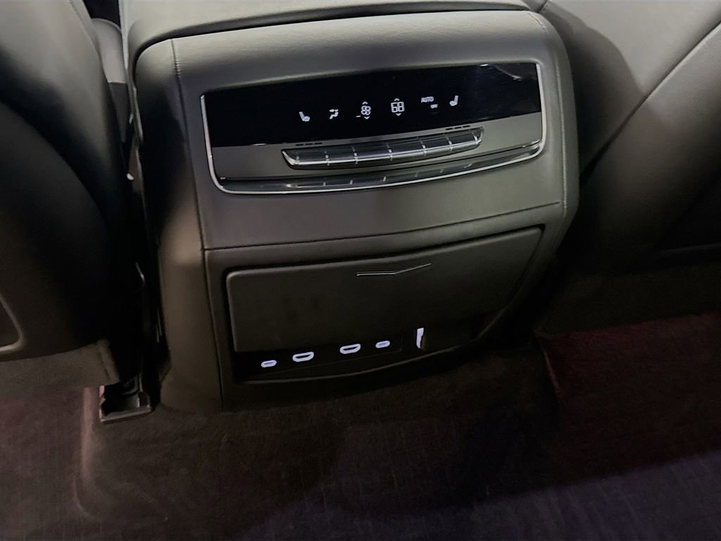 Used 2023 Cadillac Escalade Sport Platinum w/ LPO, ONYX Package image 33