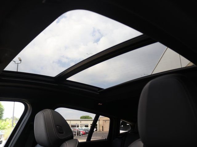 Used 2025 BMW X4 xDrive30i image 24