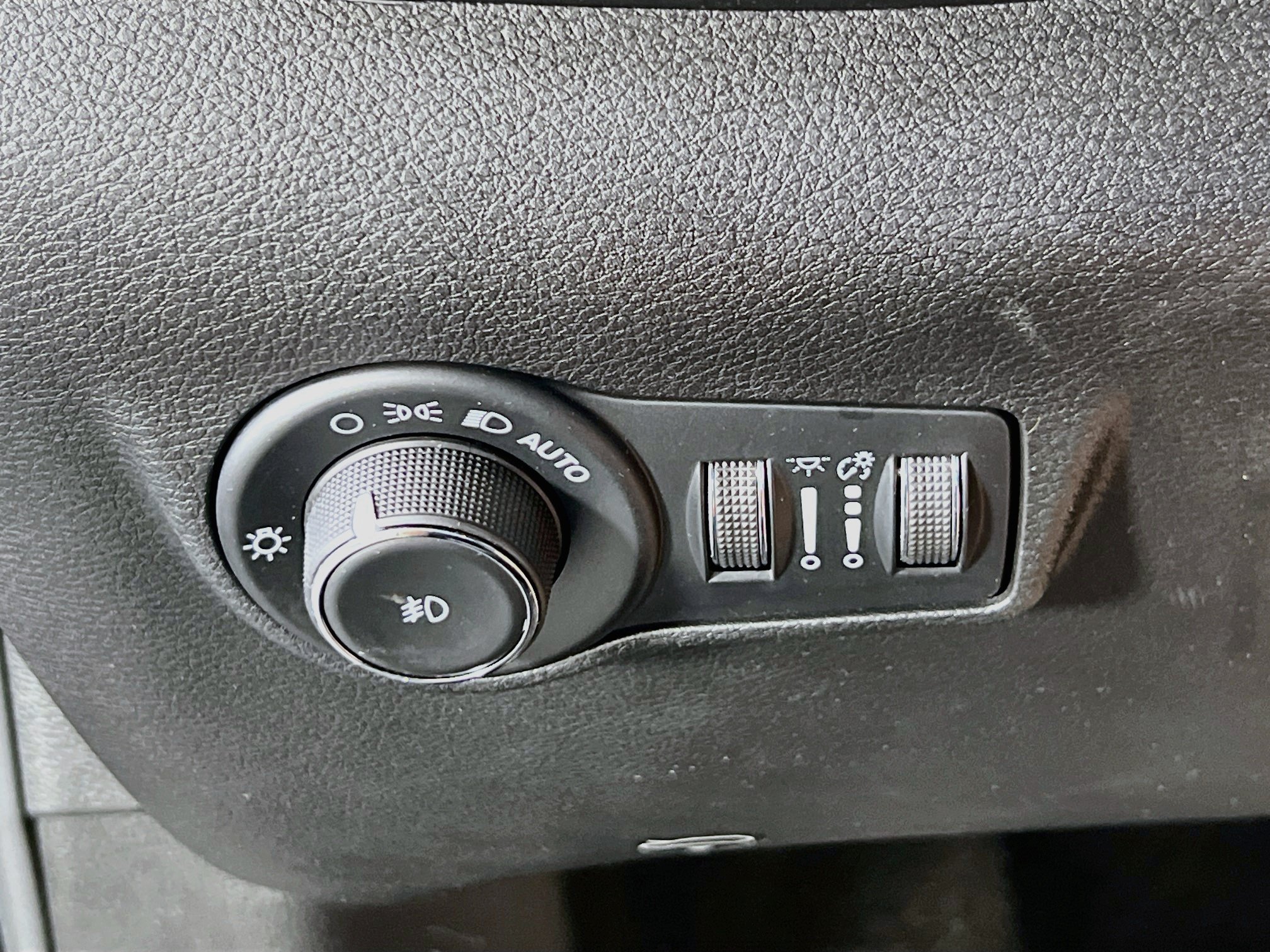 Used 2022 Jeep Compass Latitude AWD/4WD image 10
