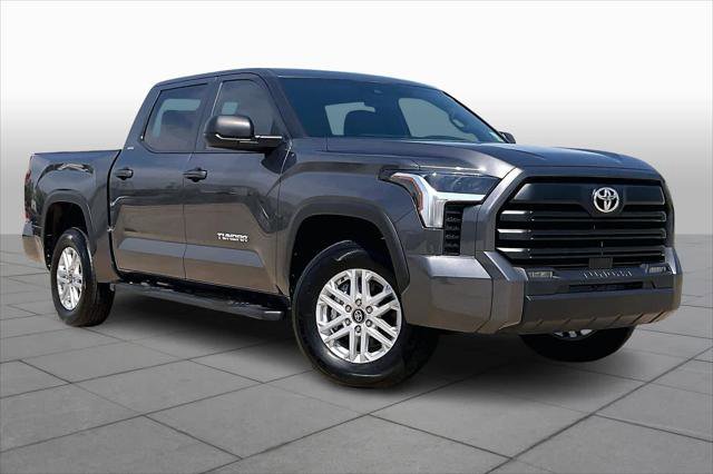 Certified 2025 Toyota Tundra SR5 w/ SR5 Premium Package AWD/4WD image 3