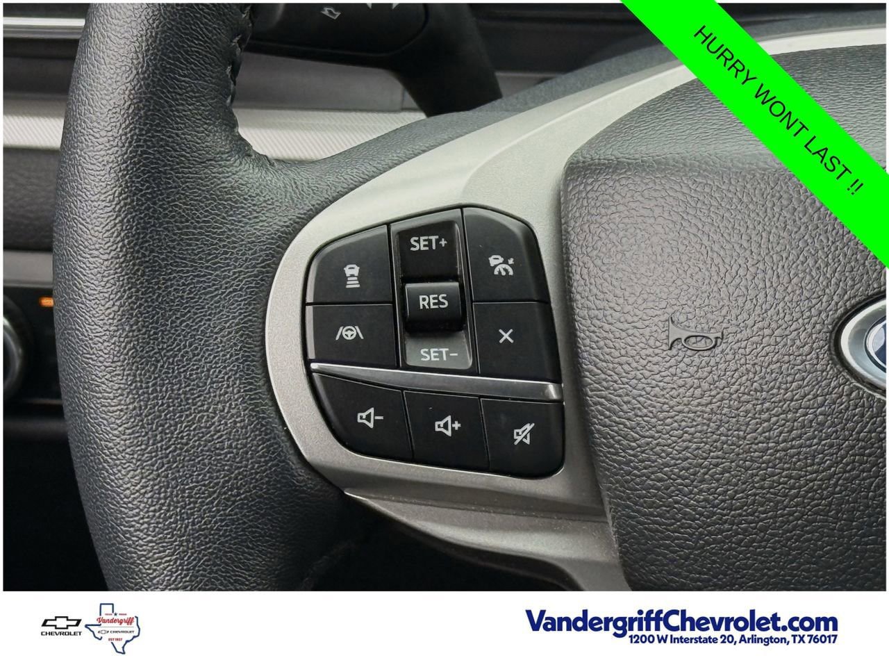 Used 2023 Ford Explorer XLT w/ Equipment Group 202A RWD image 14