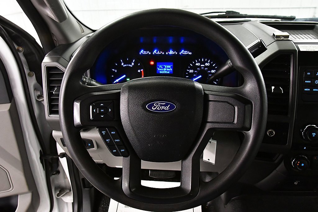 Used 2017 Ford F550 2WD Regular Cab Super Duty image 13