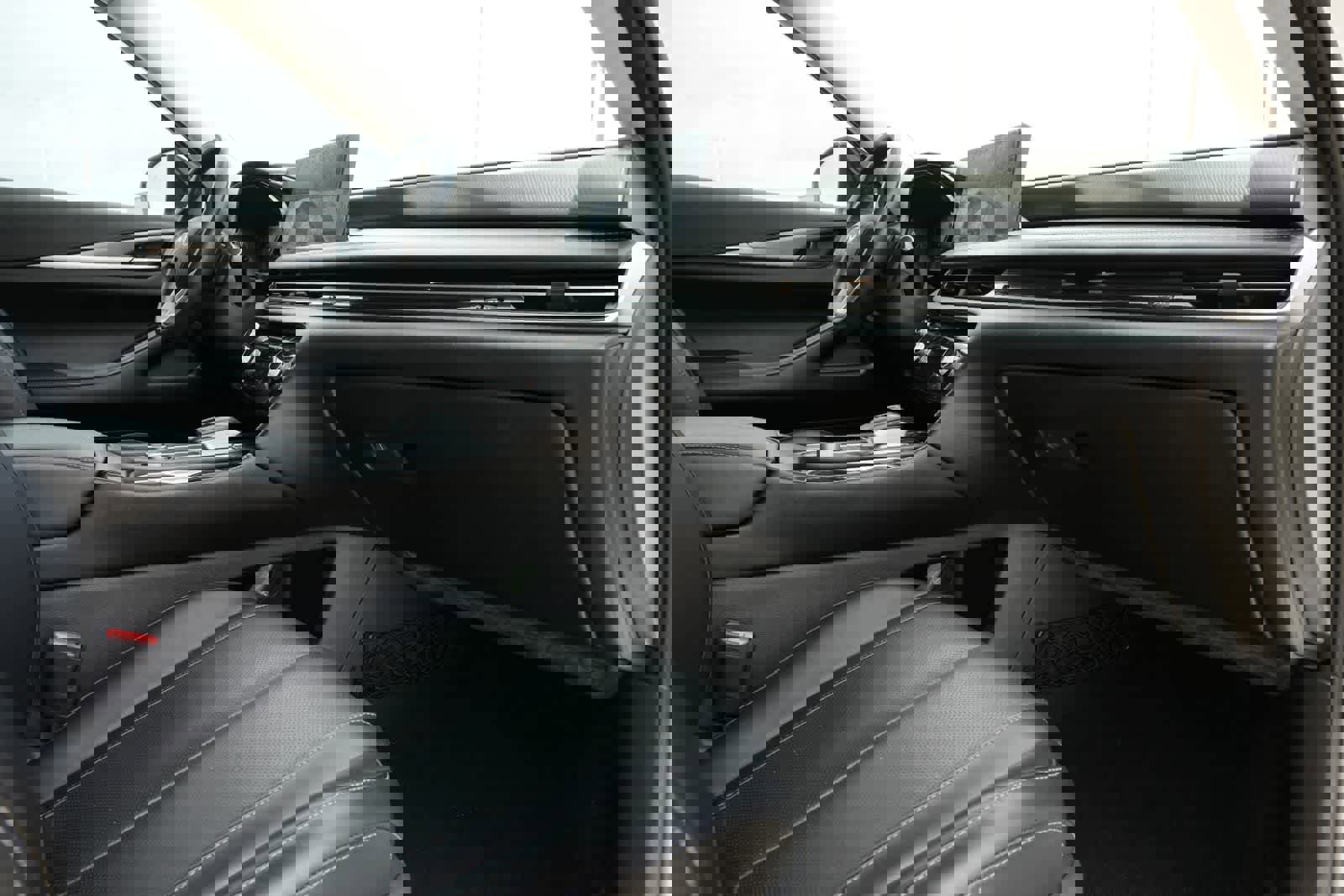 Certified 2023 INFINITI QX60 Luxe w/ Cargo Package FWD image 22