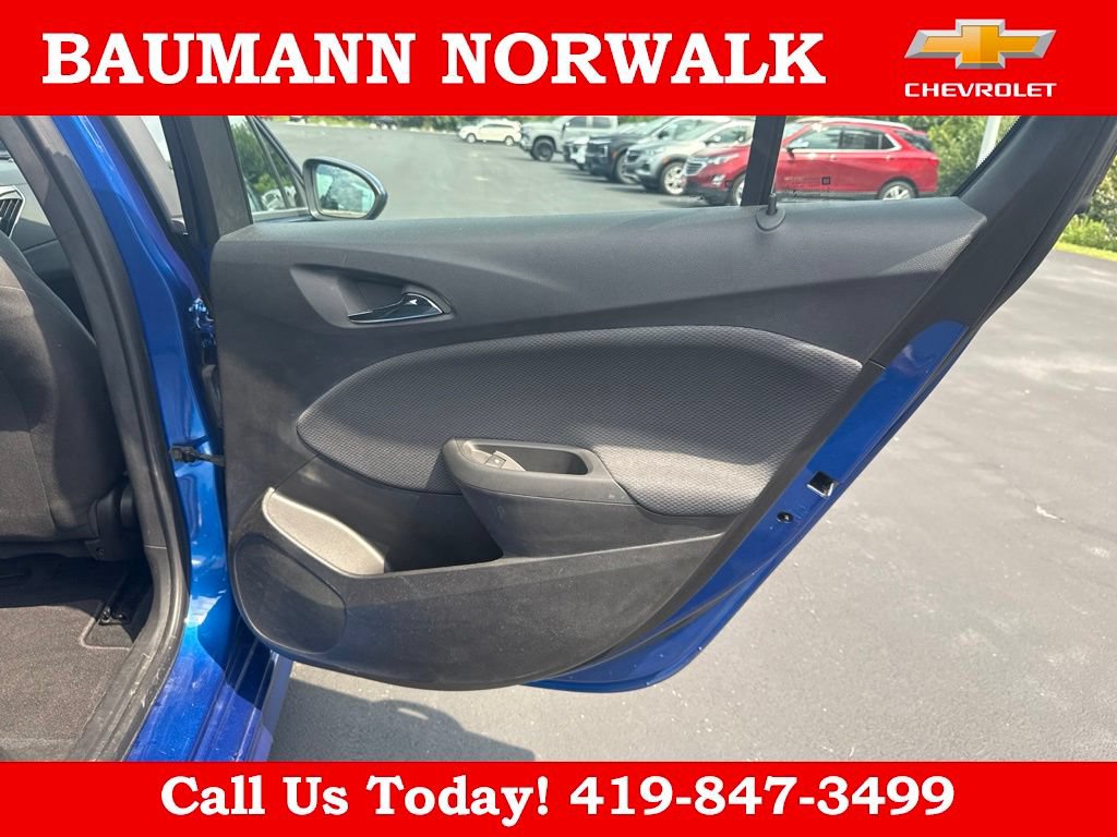 Used 2019 Chevrolet Cruze LT w/ Convenience Package FWD image 34