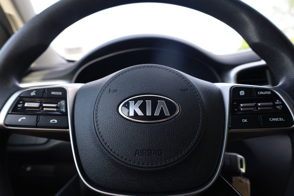 Used 2019 Kia Sorento L FWD image 11