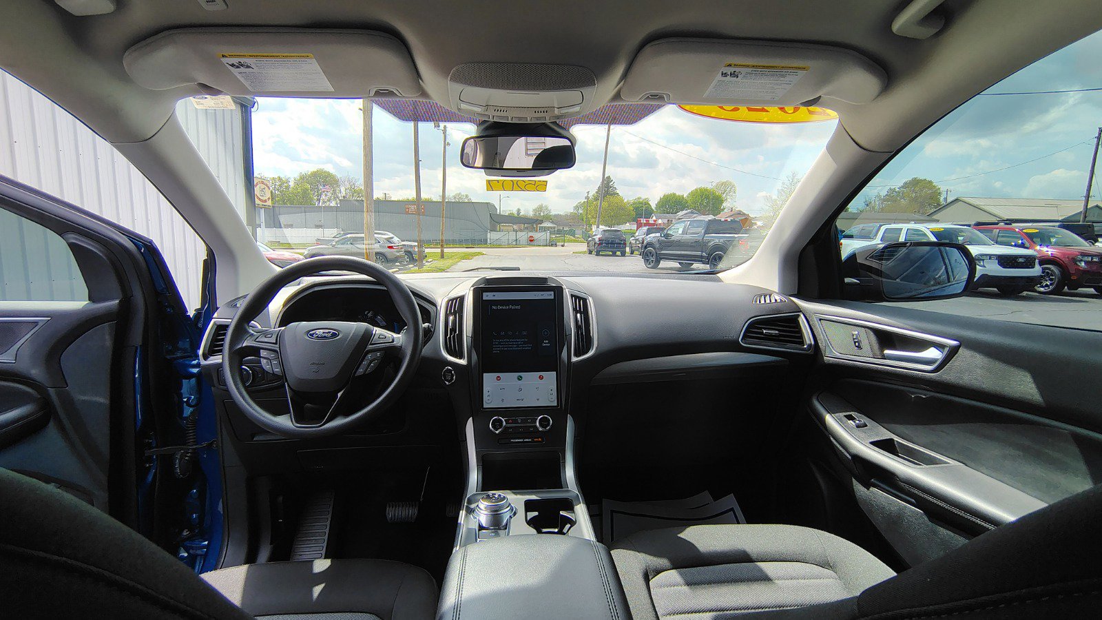 Used 2023 Ford Edge SE w/ Black Appearance Package AWD/4WD image 19