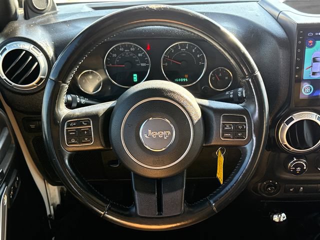 Used 2012 Jeep Wrangler Unlimited Rubicon w/ Dual Top Group AWD/4WD image 15