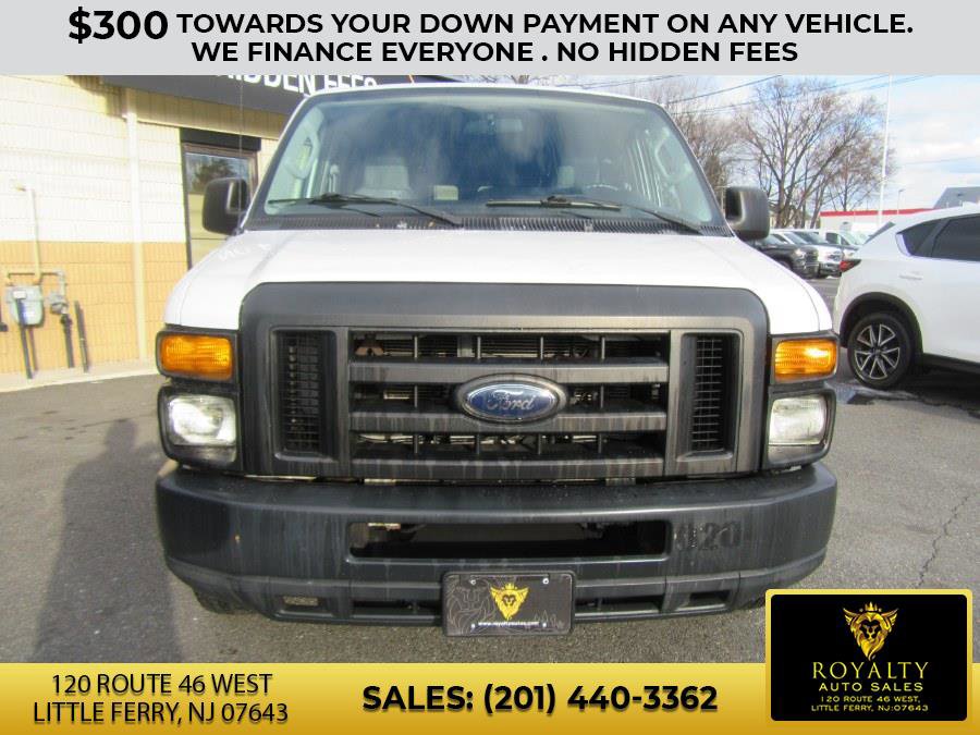 Used 2011 Ford E-150 and Econoline 150 E-150 XLT image 2