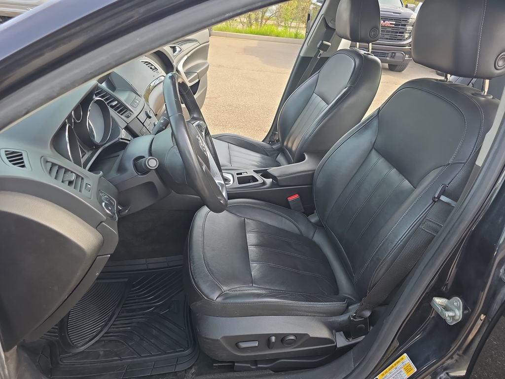 Used 2012 Buick Regal Leather FWD image 14