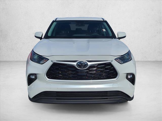 Certified 2024 Toyota Highlander LE FWD video 2