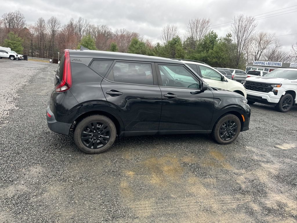 Used 2021 Kia Soul LX image 8