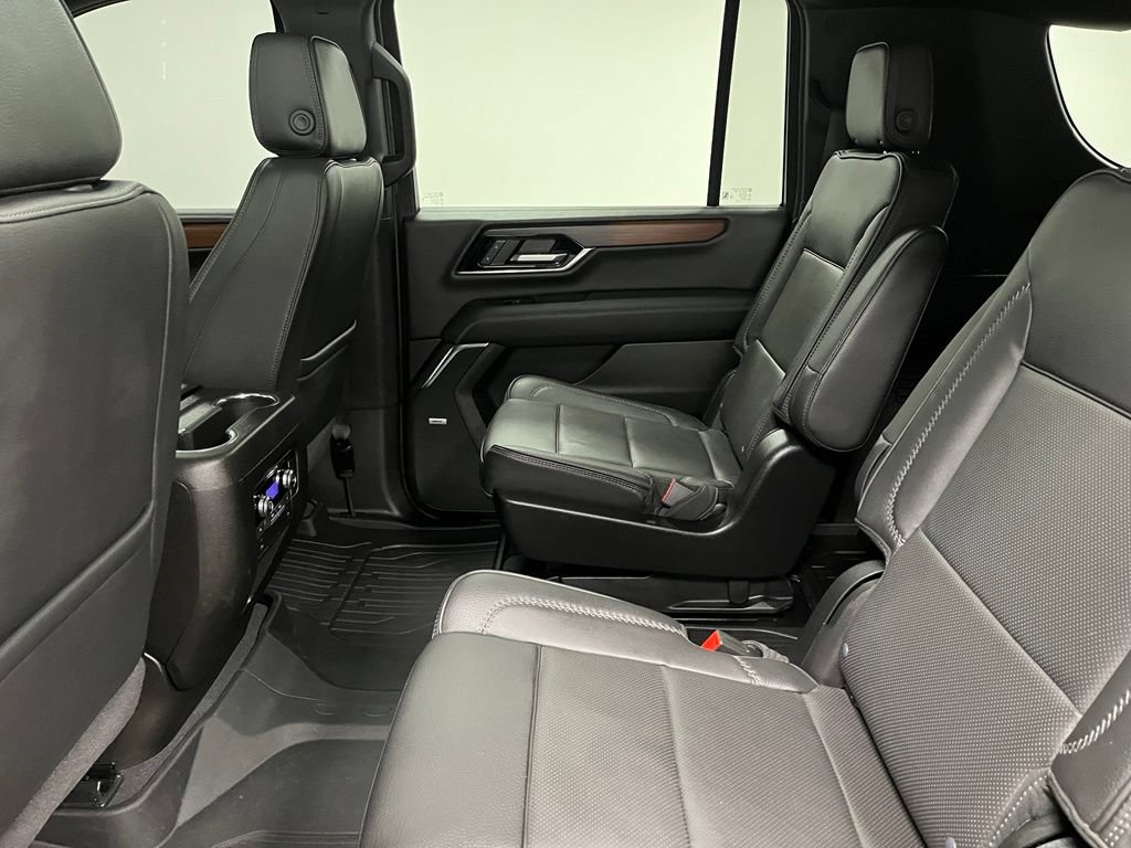 Used 2025 GMC Yukon XL Denali w/ Sun & Power Step Package AWD/4WD image 46