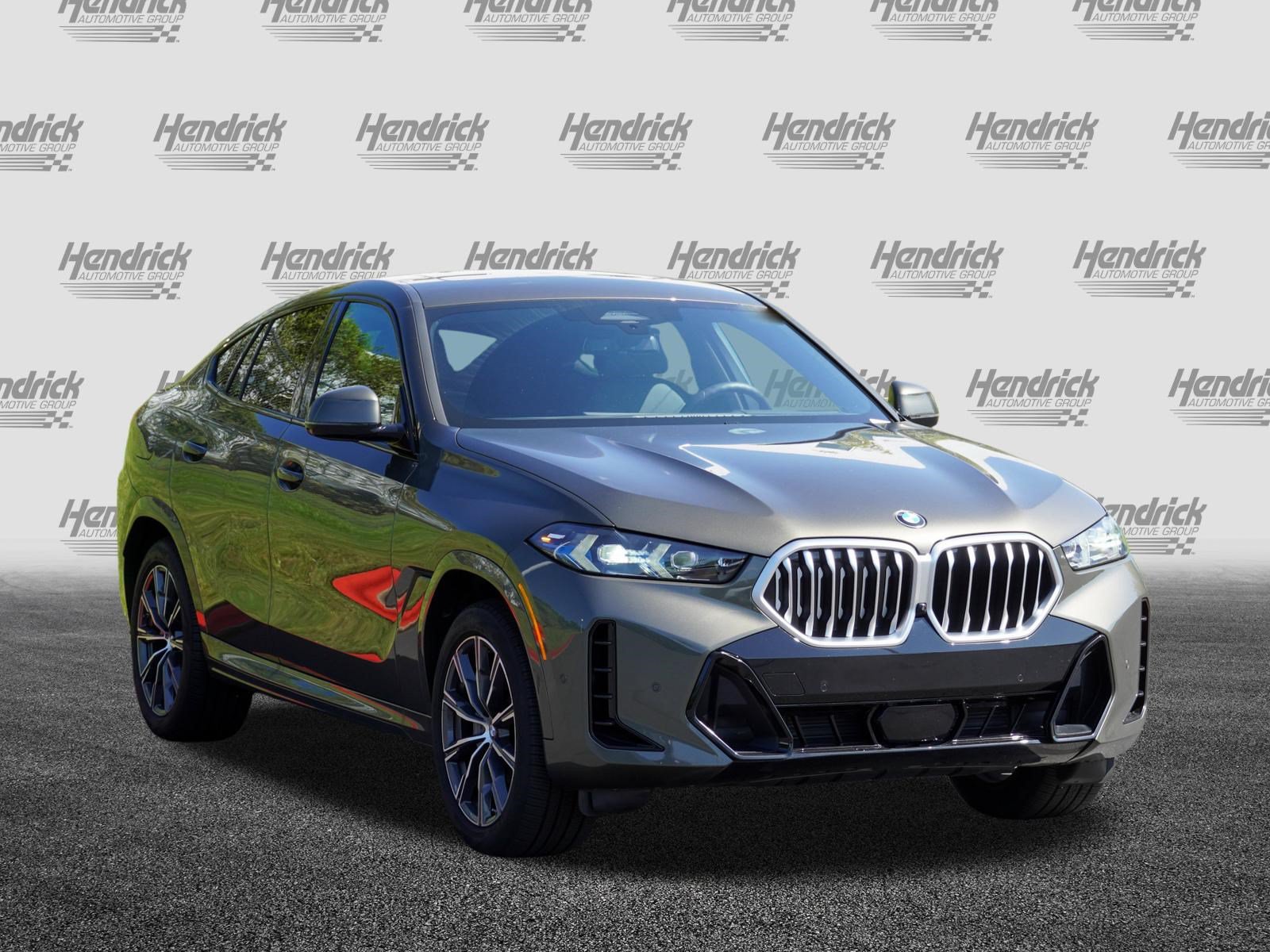Certified 2026 BMW X6 xDrive40i AWD/4WD image 2